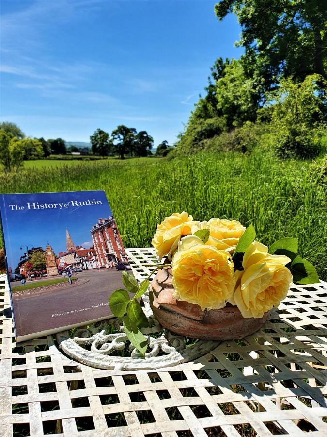 The Granary Apartment Ruthin Luaran gambar